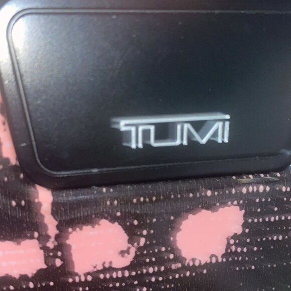 Tumi Alpha Suitcases - Picture 4 of 8